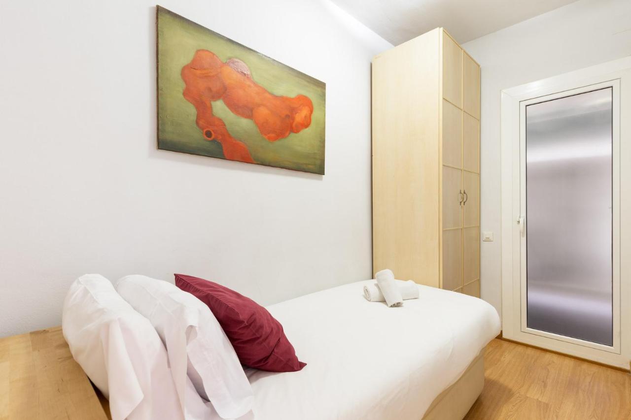 Stay U-Nique Apartments Radas II Barcelona Bagian luar foto