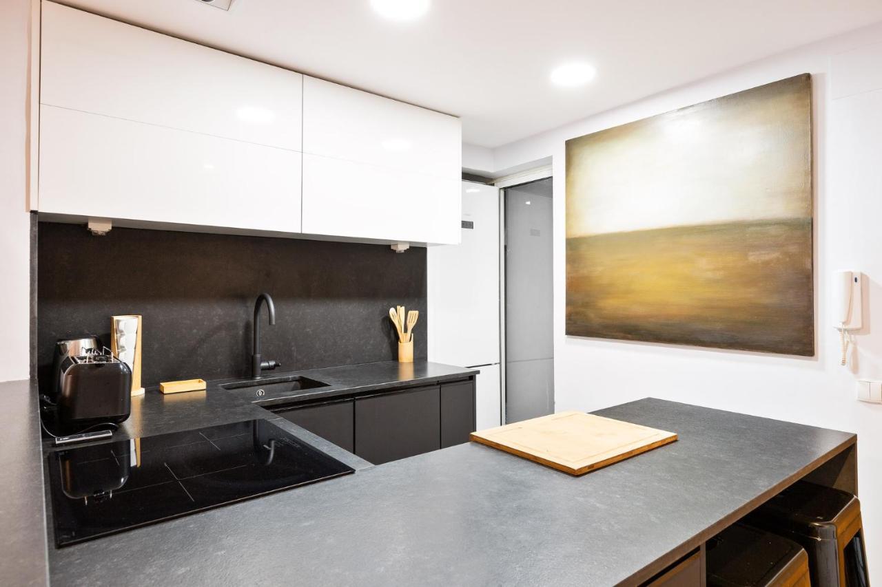 Stay U-Nique Apartments Radas II Barcelona Bagian luar foto