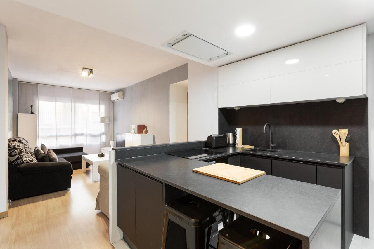 Stay U-Nique Apartments Radas II Barcelona Bagian luar foto