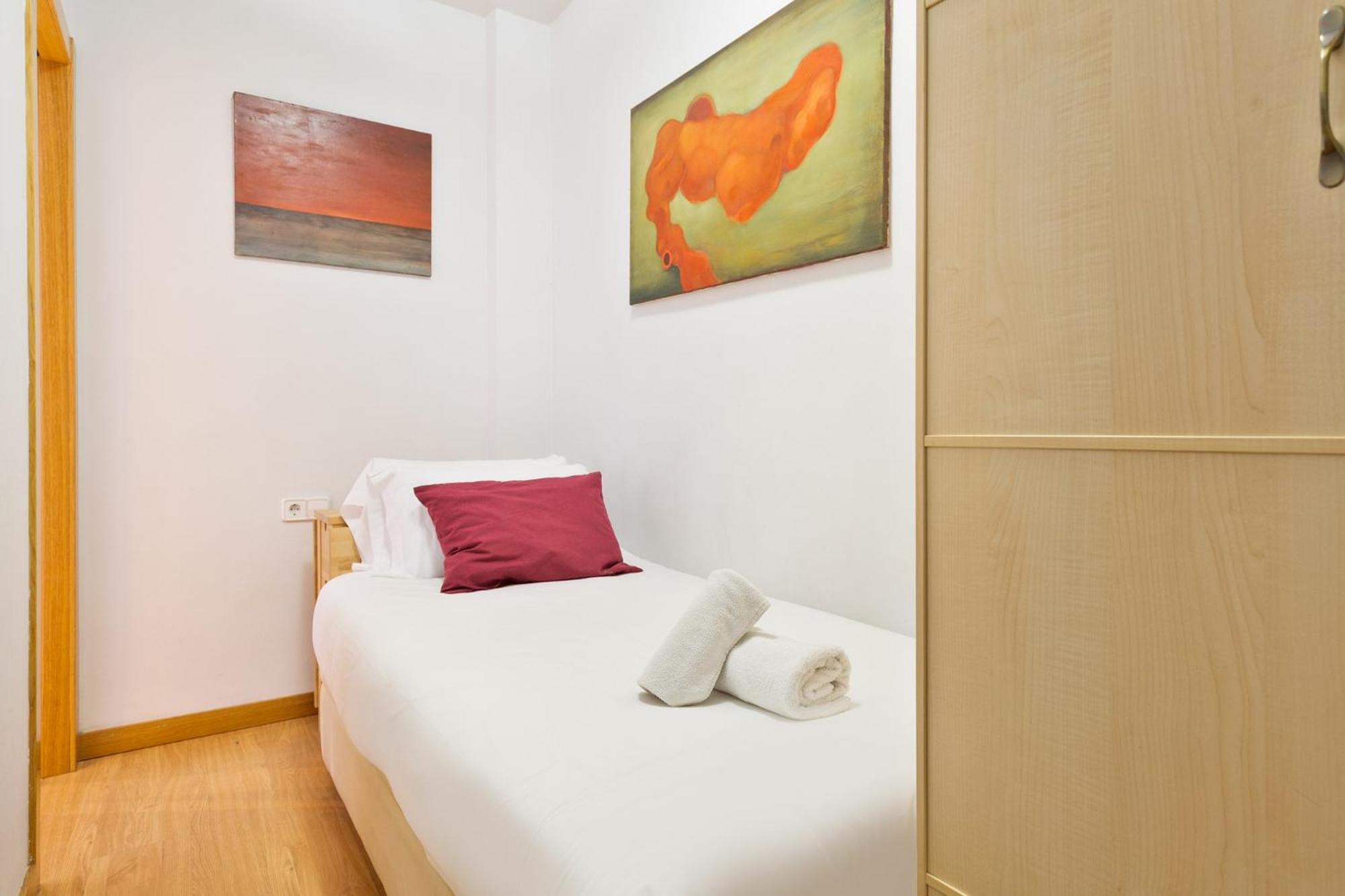 Stay U-Nique Apartments Radas II Barcelona Bagian luar foto